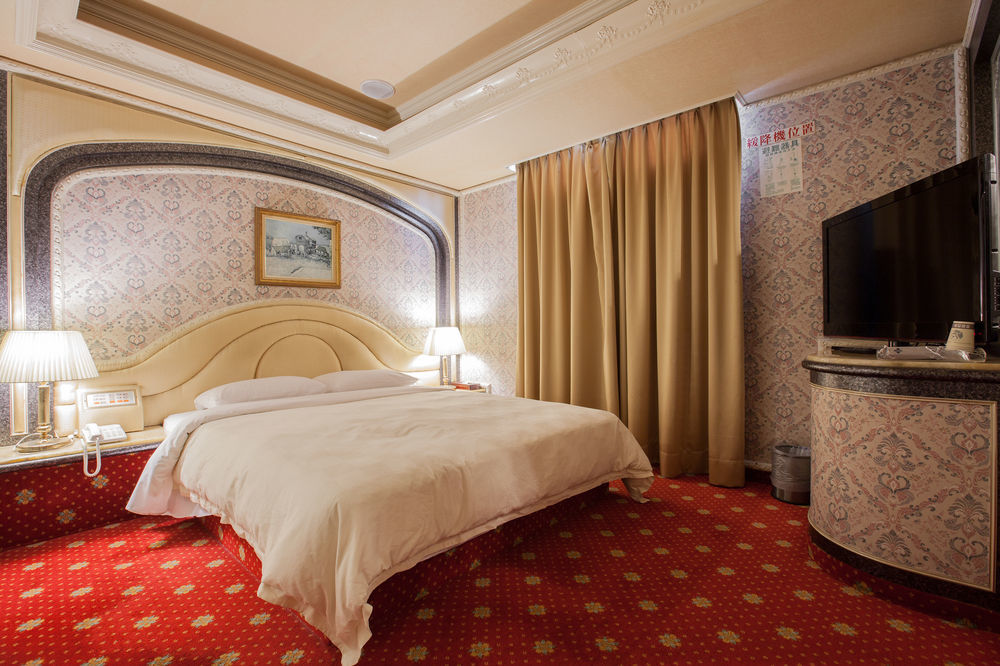 Mila Hotel Taichung Extérieur photo